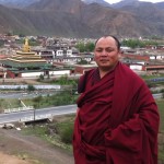 འོད་ཟེར། ག་སོང་ཆ་མེད་དུ་སོང་བའི་མགོ་ལོག་སྐུ་ཞབས་འཇིགས་མེད།