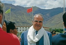 ལྷ་སར་ཕེབས་པའི་ལོ་རྒྱུས།
